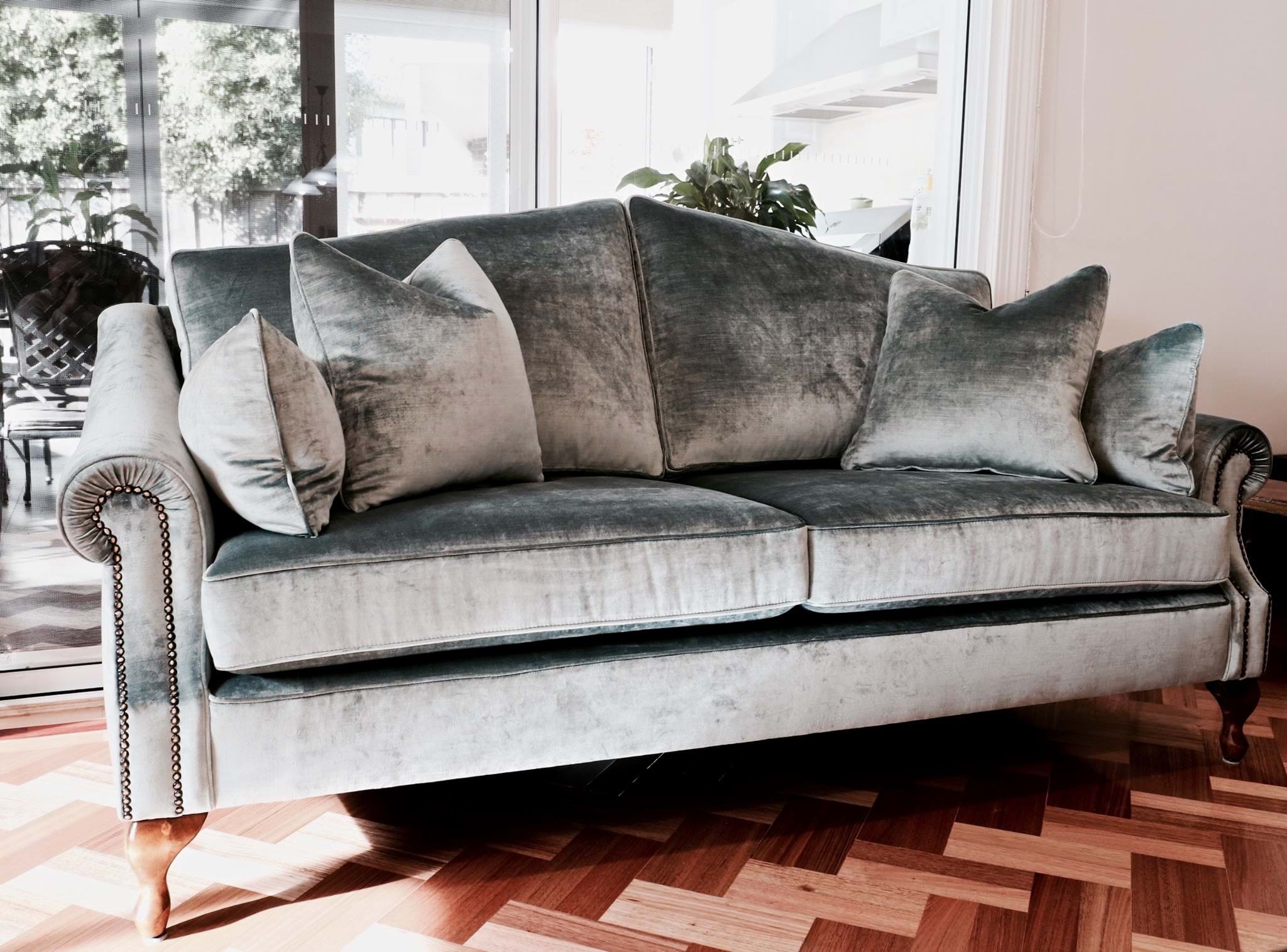 sofa, couch, contemporary, chesterfield, tufted, diamond buttoning