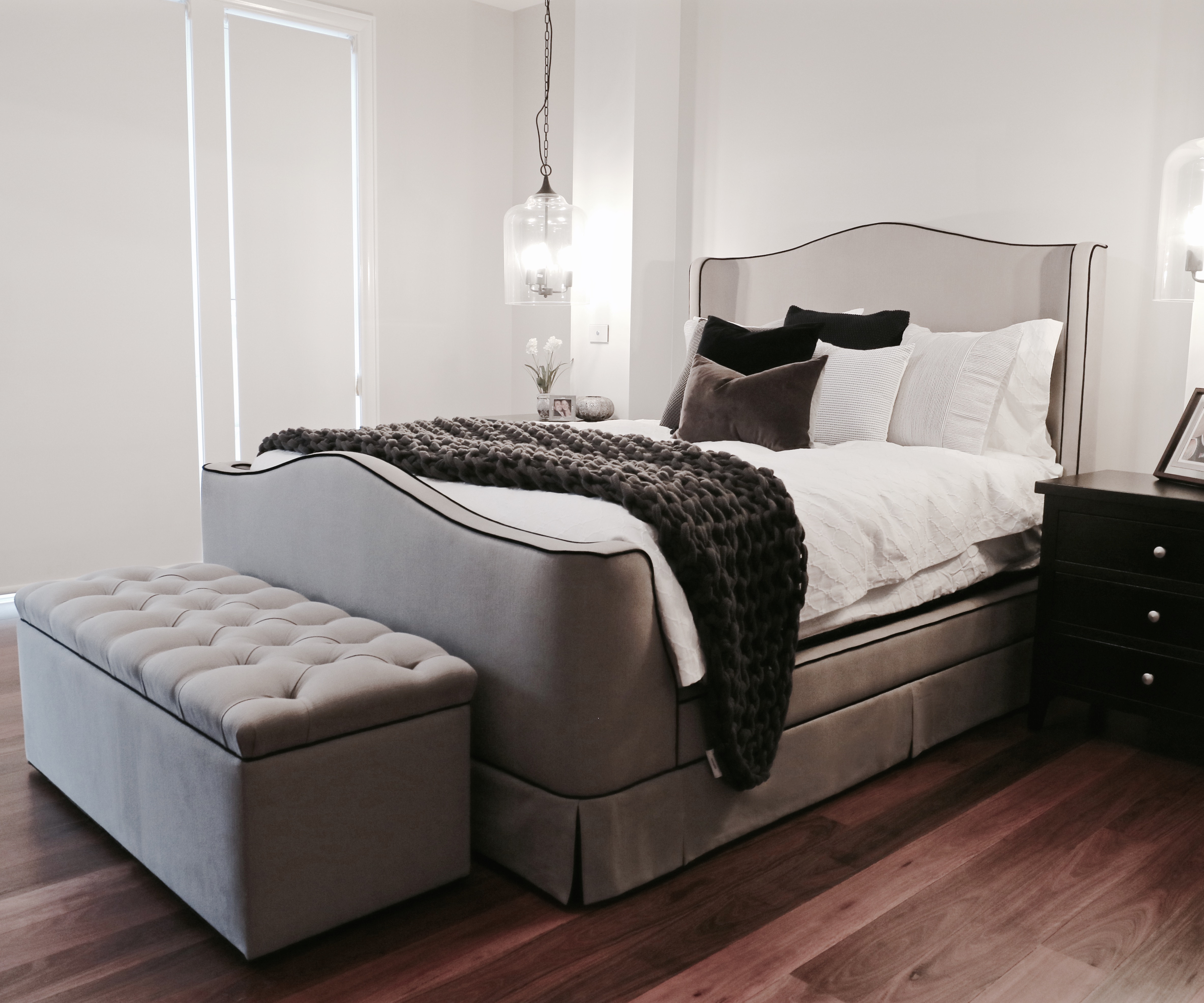 upholstered beds, upholstered bedheads,bedheads, headboards, buttoned bed, buttoned bedhead