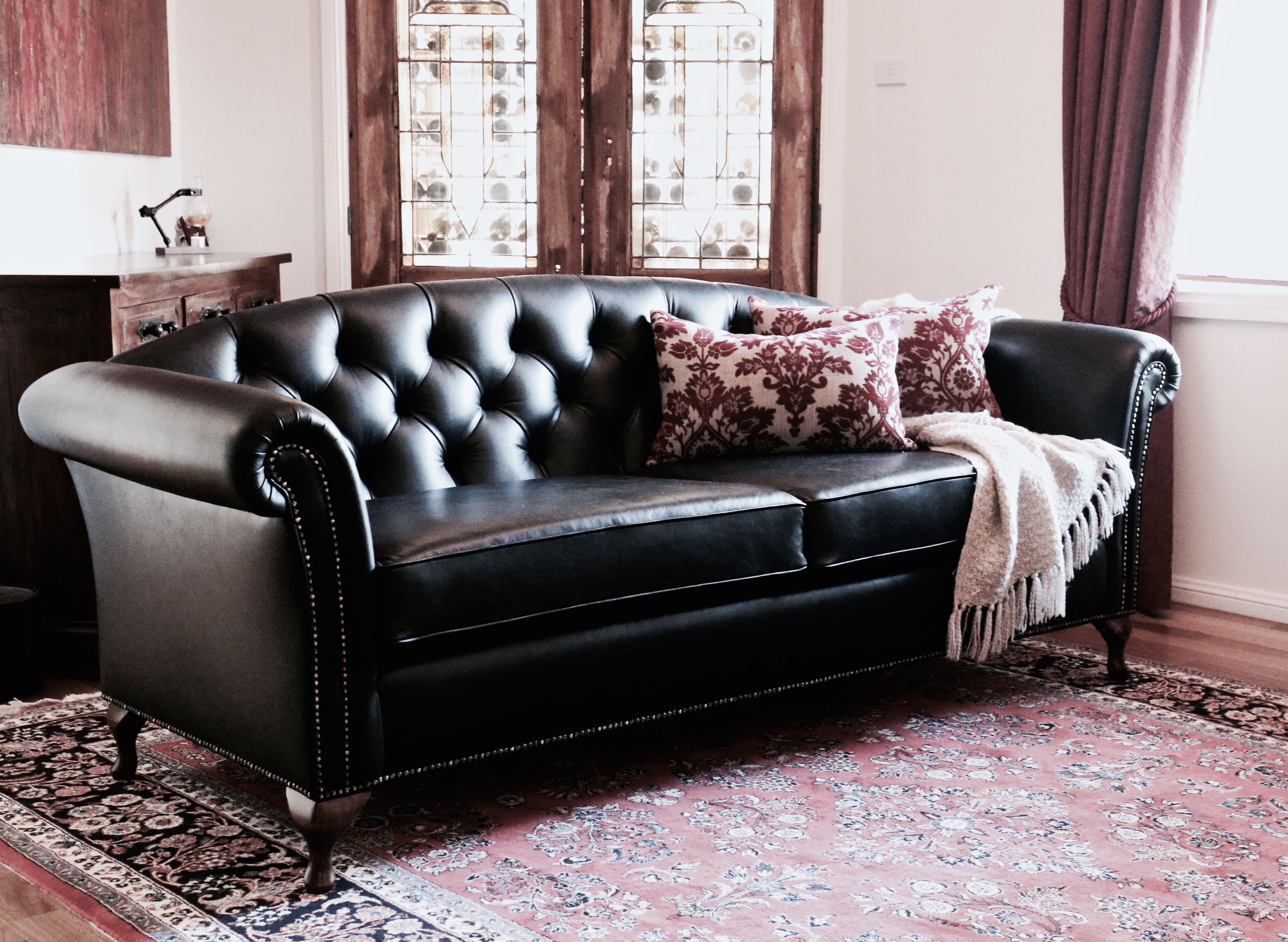 sofa, couch, contemporary, chesterfield, tufted, diamond buttoning