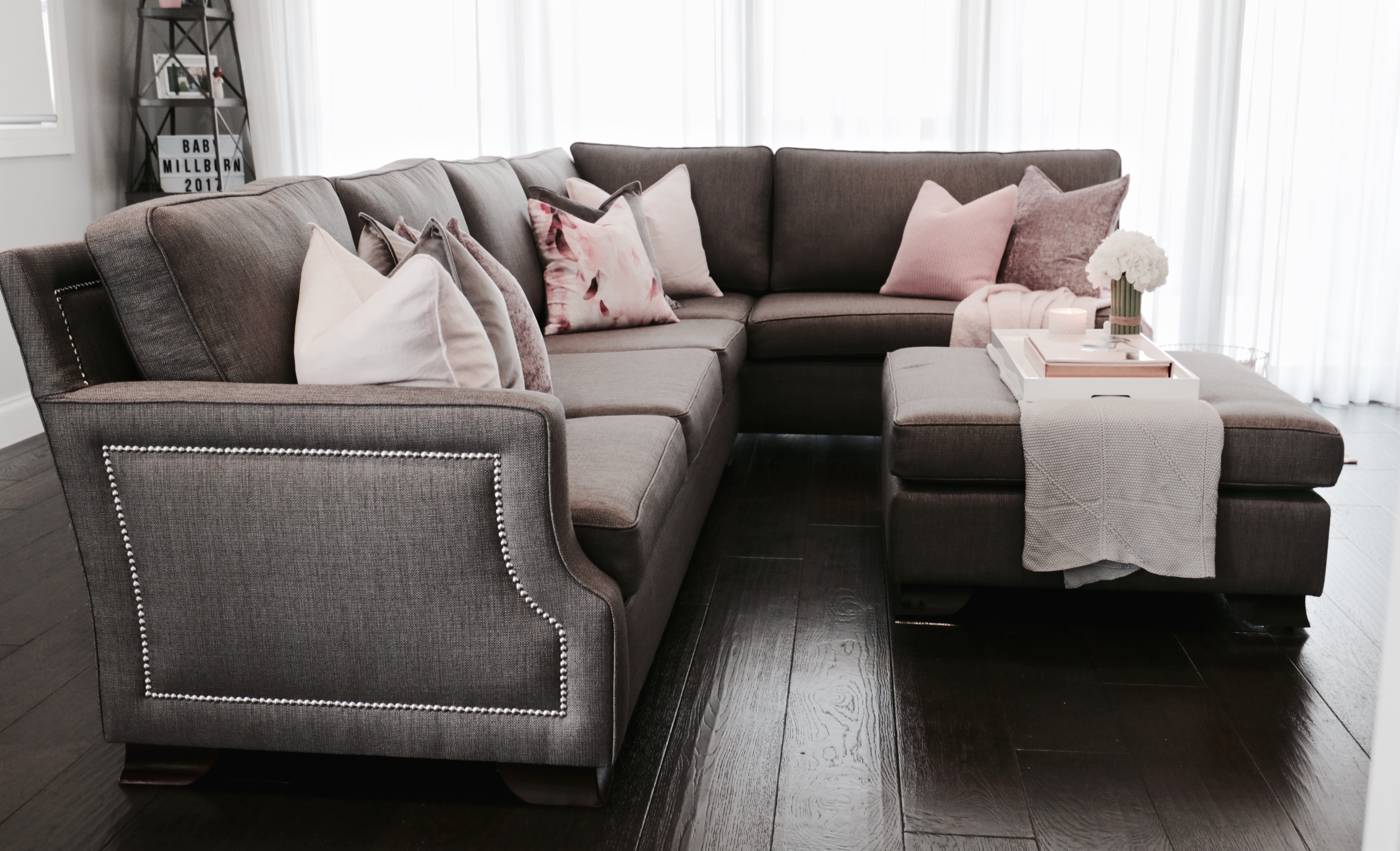 sofa, couch, contemporary, chesterfield, tufted, diamond buttoning